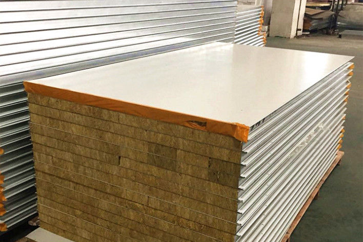 La stanza pulita della classe 7 di iso del CE classifica 10000 bordi bianchi per produzione di purificazione